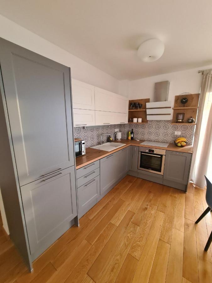 Mariposa Makarska 83M2 New Apartment With Garage المظهر الخارجي الصورة